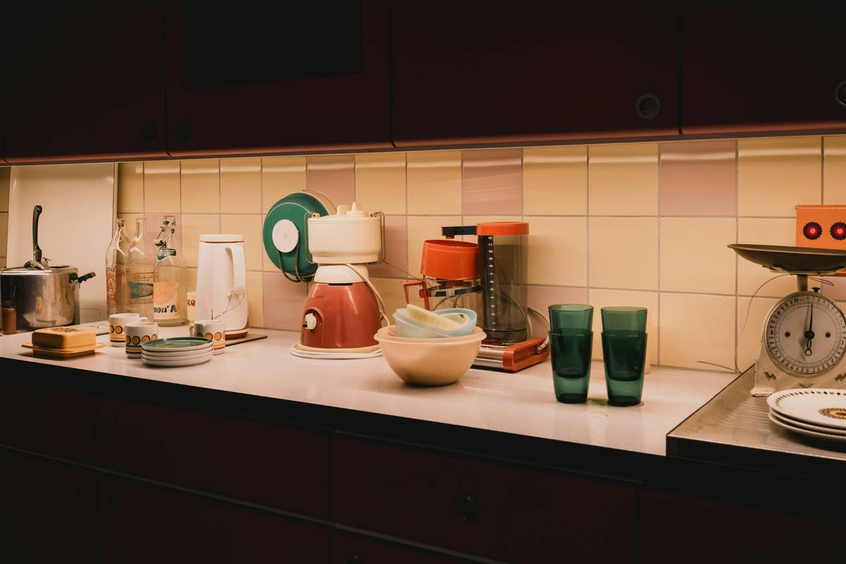 How to Control Ants Naturally Without Poisoning Your Home